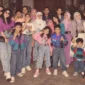 Hasil ubahan foto modern menjadi nuansa jadul bergaya 80-an dengan AI. 