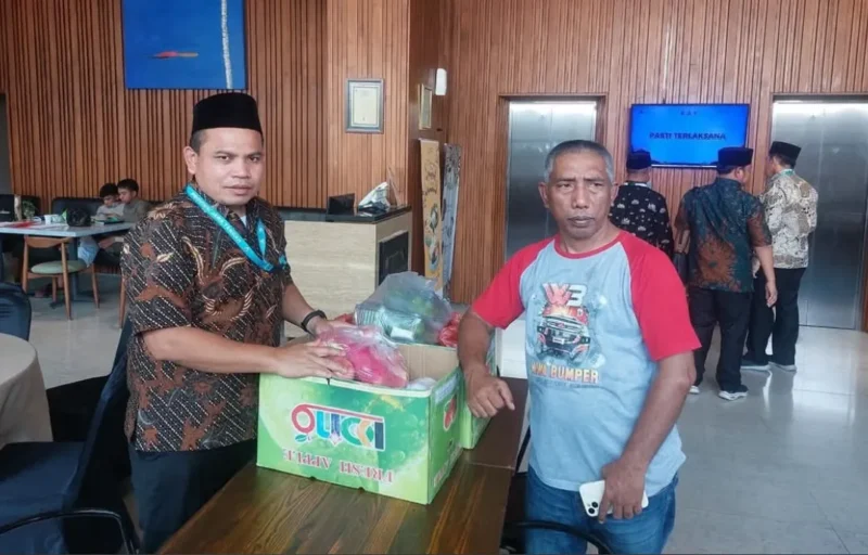 IKM Semarang memberikan dukungan penuh kepada kafilah Sumbar yang berlaga di MTQN Nasional XXXI di Semarang. (Foto: Adpsb)