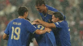 Para pemain Italia merayakan gol ke gawang Turki pada lanjutan UEFA Nations League. (Foto: IG @azzurri)