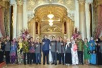 Wali Kota Padang Fadly Amran saat  jamuan makan malam peserta Konker PDPI ke-XVIII Tahun 2026 di Rumah Gadang Baiturrahmah, Sabtu (19/9/2026). (Foto: Pemko Padang)