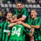 Jay Idzes bersama pemain Sassuolo merayakan gol ke gawang Juventus. (Foto: IG @sassuolocalcio)