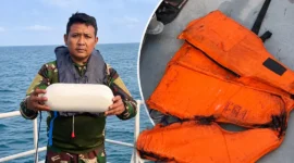 KAL Anyer I-3-64 Lanal Banten menemukan pelampung dan botol saat cari 5 jurnalis dan kru kapal yang hilang kontak. (Foto: Dok. TNI AL)