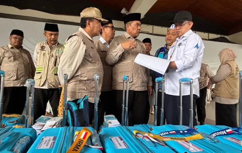 Kakanwil Kemenhaj Sumbar, M. Rifki melakukan sidak travel umrah di BIM, Rabu (30/9/2026). (Foto: Kemenhaj Sumbar)