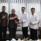 Ketua DPRD Sumbar Muhidi saat menerima kunjungan Direktur Intelkam Sumbar Kombes Pol Riki Kurniawan di ruang kerjanya, Kamis (17/9/2026). (Foto: Ist)