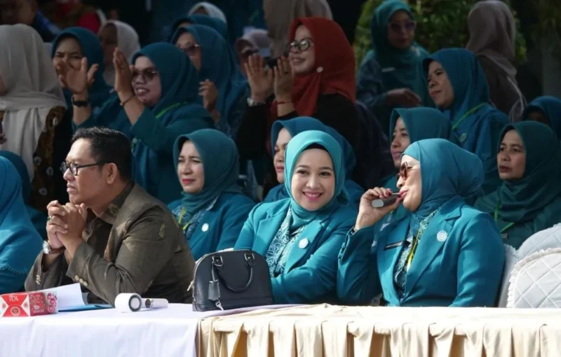 Ketua TP-PKK Kota Padang, Dian Puspita menghadiri Jambore Kader PKK Berprestasi Tingkat Sumbar 2026 di Istana Bung Hatta, Bukittinggi. (Foto: Pemko Padang)