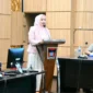 Ketua TP PKK Kota Padang Dian Puspita Fadly Amran menerima kunjungan serta program pengabdian masyarakat dari delegasi KPJ Healthcare University, Malaysia di Ruang Abu Bakar Jaar, Balai Kota Padang, Aie Pacah. (Foto: Pemko Padang)