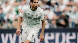 Kevin Diks tampil penuh saat Gladbach kalah 3-4 dari Elversberg. (Foto: IG @borussia)