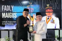 Wakil Wali Kota Padang, Maigus Nasir menerima kunjungan kerja spesifik Komisi X DPR RI di Gedung Putih Kediaman Resmi Wali Kota, Jumat (4/9/2026). (Foto: Pemko Padang)