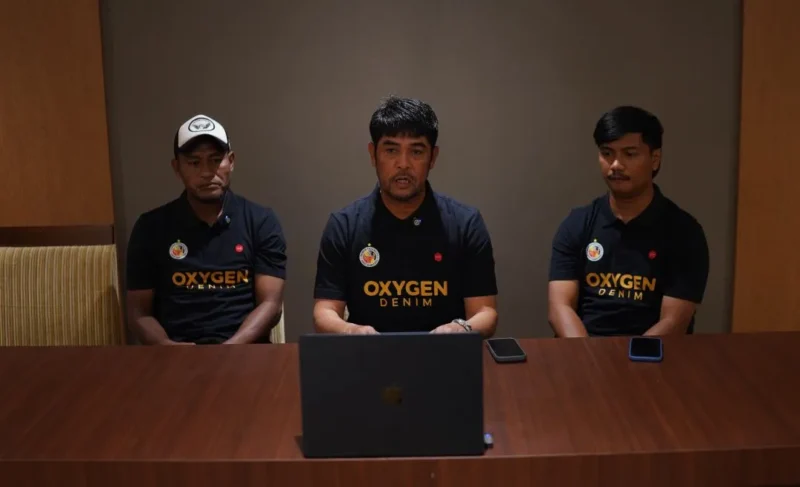 Pelatih Semen Padang FC, Nil Maizar saat konferensi pers secara daring bersama awak media jelang laga menghadapi Persiraja Banda Aceh. (Foto: MO Semen Padang FC)