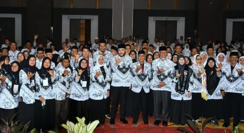 Wali Kota Padang Fadly Amran menghadiri Konkerprov I PGRI Sumbar 2026 di Hotel Truntum, Jumat (4/9/2026) malam. (Foto: Pemko Padang)