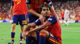 Lamine Yamal mencetak dua gol saat Spanyol mengalahkan Kroasia 4-1 di UEFA Nations League A. (Foto: IG @sefutbol)