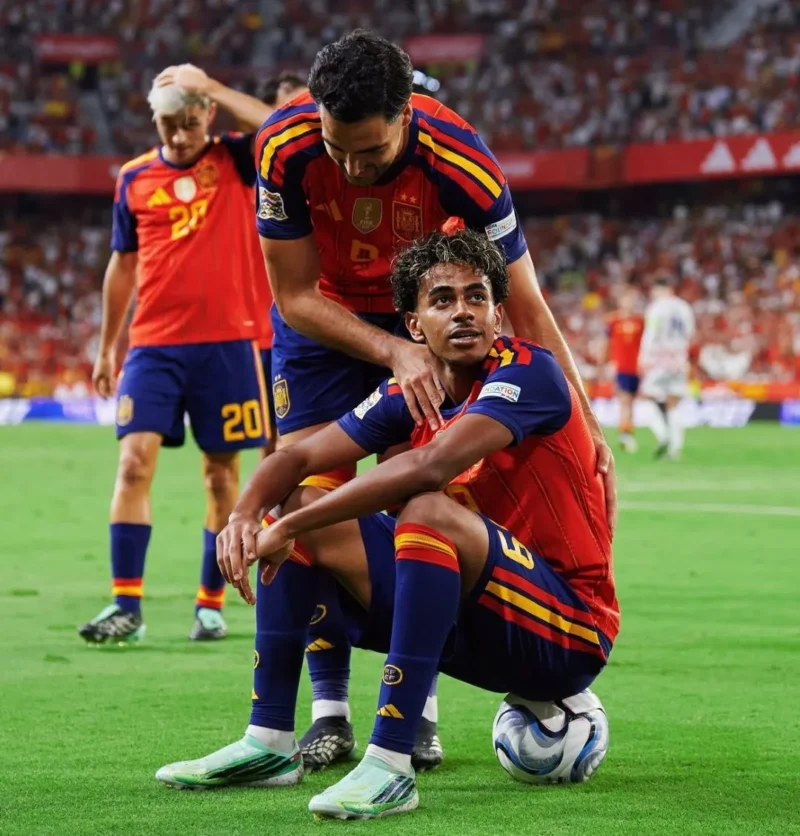 Lamine Yamal mencetak dua gol saat Spanyol mengalahkan Kroasia 4-1 di UEFA Nations League A. (Foto: IG @sefutbol)