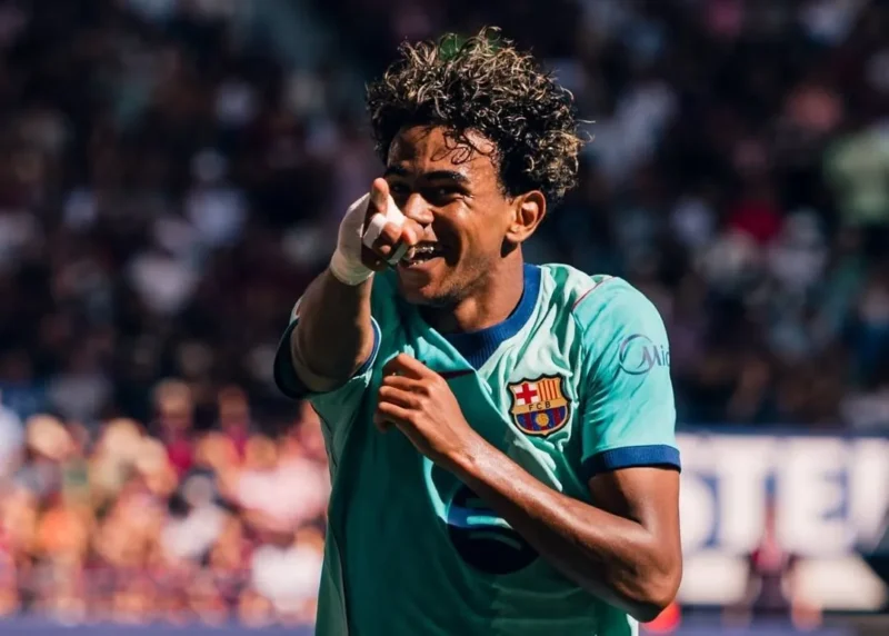Lamine Yamal mencetak dua gol saat Barcelona mengalahkan Levante 4-2 pada laga LaLiga di Stadion Ciudad de Valencia, Minggu (13/9/2026) malam WIB. (Foto: Instagram @fcbarcelona)