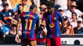 Lamine Yamal dan Raphinha mencetak gol untuk Barcelona saat menghadapi Valencia dalam lanjutan LaLiga. Barcelona menang telak 5-0 atas Valencia. (Foto: IG @fcbarcelona)