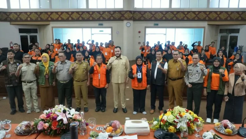 Wali Kota Padang Fadly Amran membuka Pelatihan Dasar Manajemen Bencana yang digelar BPBD Padang di Convention Hall Bukit Lampu, Senin (21/9/2026). (Foto: Pemko Padang)