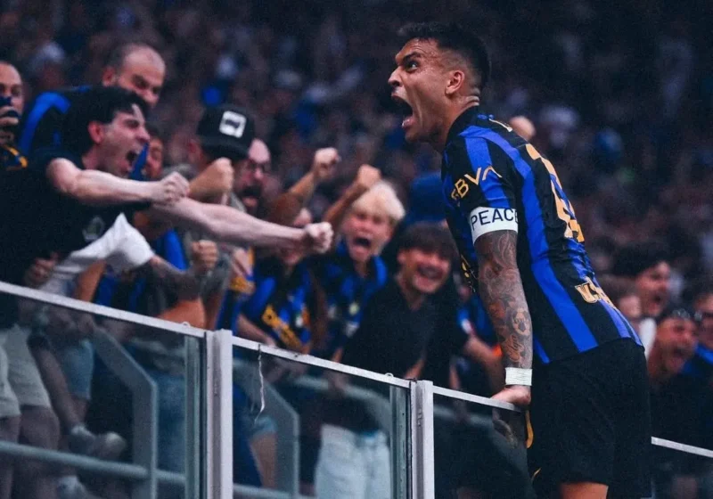 Lautaro Martinez melakukan selebrasi usai mencetak gol ke gawang Napoli. (Foto: IG @inter)