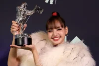 Lisa BLACKPINK memenangkan Best Pop di MTV VMAs 2026. (Foto: IG @vmas)