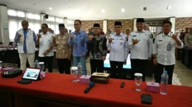 Wakil Wali Kota Padang Maigus Nasir membuka Pelatihan dan Penguatan Literasi Ekonomi Keuangan Syariah bagi ASN dan Perumda se-Kota Padang di Aula Dinkes Padang, Rabu (9/9/2026). (Foto: Pemko Padang)