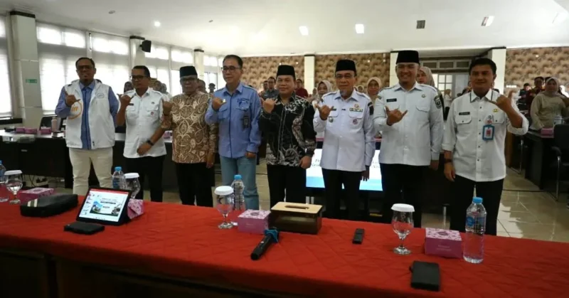 Wakil Wali Kota Padang Maigus Nasir membuka Pelatihan dan Penguatan Literasi Ekonomi Keuangan Syariah bagi ASN dan Perumda se-Kota Padang di Aula Dinkes Padang, Rabu (9/9/2026). (Foto: Pemko Padang)