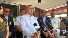 Menteri Perhubungan Dudy Purwagandhi saat memberikan keterangan media di Bandara Soekarno-Hatta, Senin (7/9). (Foto: Kemenhub)