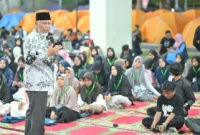 Gubernur Sumbar Mahyeldi membuka Nagari Mabit Chapter 2 di Aula Masjid Raya Syekh Ahmad Khatib Al-Minangkabawi, Jumat (4/9/2026) malam. (Foto: ADPSB)
