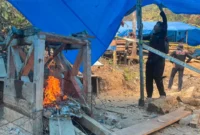 Polres Solsel menertibkan tambang emas ilegal di Sungai Batang Hari dan membongkar peralatan PETI yang ditinggalkan pekerja. (Foto: Polda Sumbar)