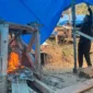 Polres Solsel menertibkan tambang emas ilegal di Sungai Batang Hari dan membongkar peralatan PETI yang ditinggalkan pekerja. (Foto: Polda Sumbar)