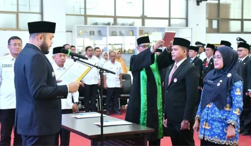 Wali Kota Padang Fadly Amran melantik 234 pejabat di lingkungan Pemko Padang, Rabu (9/9/2026). (Foto: Pemko Padang)