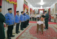 Gubernur Sumbar Mahyeldi Ansharullah melantik enam Pejabat Pimpinan Tinggi (JPT) Pratama di Istana Gubernuran, Rabu (2/9/2026). (Foto: ADPSB)