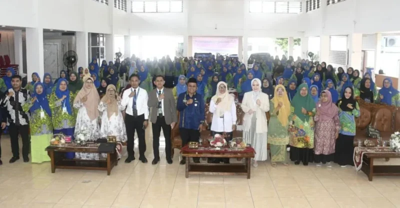 Bunda PAUD Padang, Dian Puspita Fadly Amran membuka pelatihan AI bagi guru Taman Kanak-kanak (TK) Aisyiyah, Rabu (30/9/2026). (Foto: Pemko Padang)