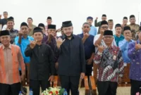 Wali Kota Padang Fadly Amran membuka Pelatihan Imam Masjid/Musala se-Kenagarian Limau Manis di Aula PLB Kampus IV UNP, Sabtu (19/9/2026). (Foto: Pemko Padang)