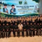 Wagub Sumbar Vasko Ruseimy melepas kafilah Sumbar mengikuti MTQ Nasional ke-XXXI di Semarang. (Foto: ADPSB)