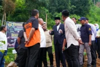 Wali Kota Padang Fadly Amran saat menghadiri Penanaman Perdana Festival Tanam Hulu di kawasan Guo, Kelurahan Kuranji, Kecamatan Kuranji, Rabu (9/9/2026). (Foto: Pemko Padang)