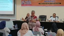 Ketua DPRD Sumbar Muhidi saat berbicara mengenai peningkatan ekonomi perempuan, Rabu (9/9/2026). (Foto: Ist)