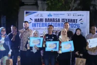 Wali Kota Padang Fadly Amran saat menghadiri peringatan Hari Bahasa Isyarat Internasional 2026 di kawasan Kota Tua Padang, Sabtu (26/9/2026) malam. (Foto: Pemko Padang)