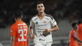 Persija menang 1-0 atas Borneo FC pada pekan perdana Liga Super 2026/2027 lewat gol Alexander Jeremejeff. (Foto: Persija)