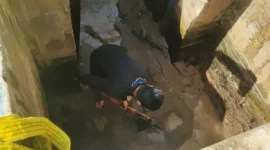 Perumda Air Minum Padang melakukan pengurasan Kanal Intake Palukahan, Senin (28/9). (Foto: Ist)