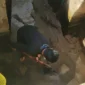 Perumda Air Minum Padang melakukan pengurasan Kanal Intake Palukahan, Senin (28/9). (Foto: Ist)