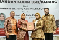 Momen acara pisah sambut Dandim 0312/Padang di Mercure Hotel, Senin (31/8/2026) malam. (Foto: Pemko Padang)