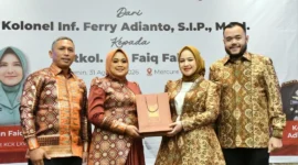 Momen acara pisah sambut Dandim 0312/Padang di Mercure Hotel, Senin (31/8/2026) malam. (Foto: Pemko Padang)