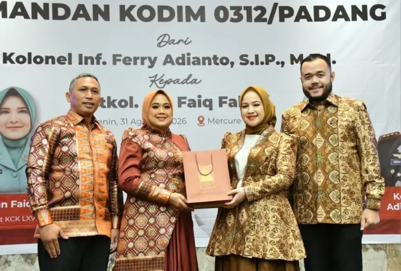 Momen acara pisah sambut Dandim 0312/Padang di Mercure Hotel, Senin (31/8/2026) malam. (Foto: Pemko Padang)