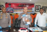 Polres Pariaman menggelar press release pengungkapan sejumlah kasus tindak pidana yang terjadi selama bulan Agustus 2026 di Aula Polres Pariaman, Senin (31/8/2026). (Foto: Polda Sumbar)