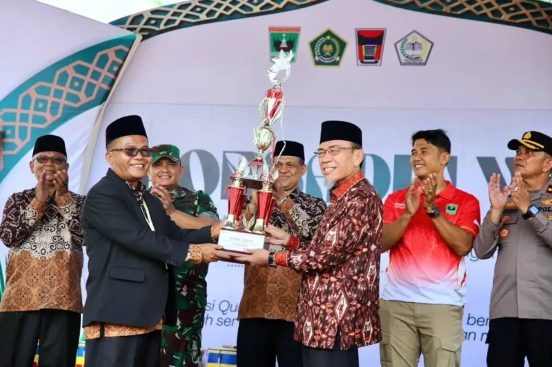 Wakil Wali Kota Padang, Maigus Nasir, menghadiri acara pembukaan Porsadin ke-VII Tingkat Sumbar 2026 di pelataran Masjid Agung Nurul Iman, Sabtu (5/9/2026) pagi. (Foto: Pemko Padang)
