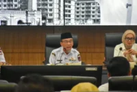 Wakil Wali Kota Padang Maigus Nasir memimpin Rapat Evaluasi Realisasi PAD Triwulan III Tahun 2026 di Ruang Abu Bakar Jaar, Balai Kota Padang Aie Pacah, pada Rabu (9/9/2026).  (Foto: Pemko Padang)