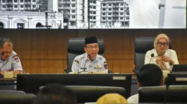 Wakil Wali Kota Padang Maigus Nasir memimpin Rapat Evaluasi Realisasi PAD Triwulan III Tahun 2026 di Ruang Abu Bakar Jaar, Balai Kota Padang Aie Pacah, pada Rabu (9/9/2026).  (Foto: Pemko Padang)