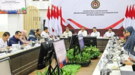 Menko PMK Pratikno saat memimpin Rapat Koordinasi Tingkat Menteri Kesiapan Implementasi Wajib Halal di Kantor Kemenko PMK, Jakarta, Rabu (23/9/2026). (Foto: Kemenko PMK)