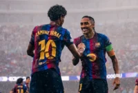 Raphinha dan Lamine Yamal tampil gemilang saat Barcelona menggasak Feyenoord 5-1 di Camp Nou, Rabu (9/9/2026). (Foto: IG @fcbarcelona)
