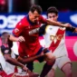 Pemain Rayo Vallecano berebut bola dengan pemain Osasuna. (Foto: IG @caosasuna)