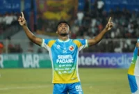 Pemain Semen Padang FC, Risman Ariyanto Maring saat merayakan golnya ke gawang Persiraja, Minggu (13/9/2026). (Foto: MO Semen Padang FC)