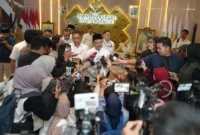 Mensos Saifullah Yusuf didampingi Wamensos Agus Jabo Priyono di Kantor Kemensos, Jakarta Pusat. (Foto: Kemensos)